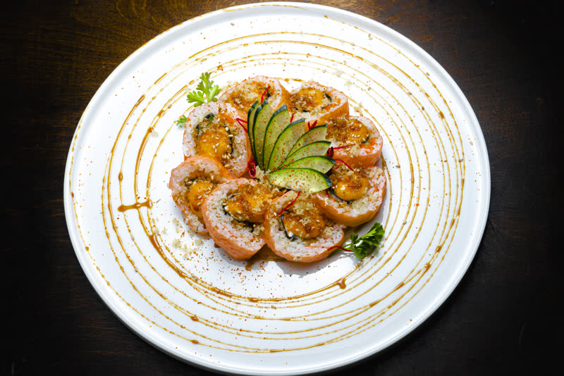 Salmon specialty roll plated